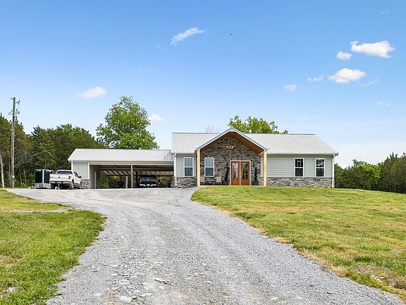 3rd image of 105 Turner Rd