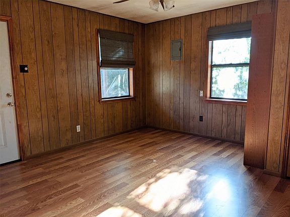 5th image of 125 James Blvd