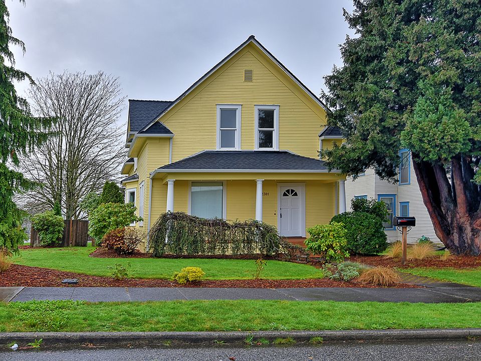 Update 4 bedroom craftsman