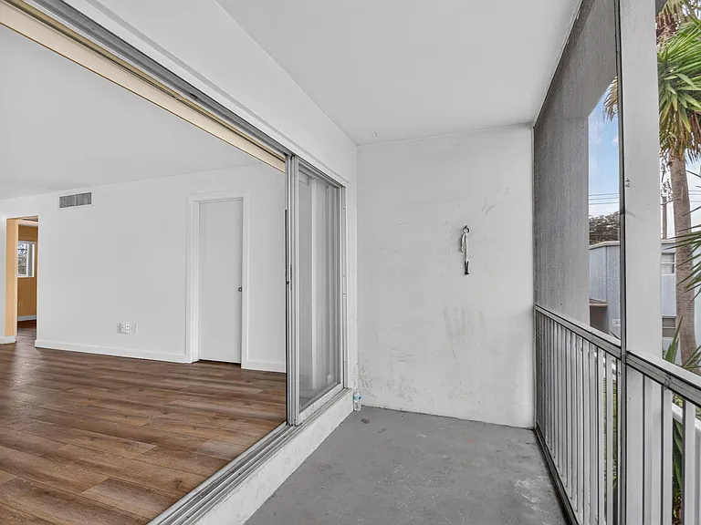 1505 Crescent Cir #B24 — Photo 31