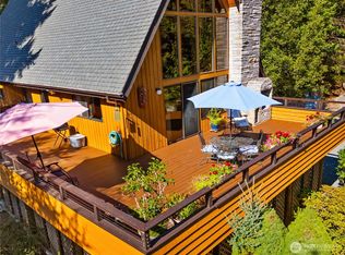 548 Klamath Dr, La Conner, WA 98257