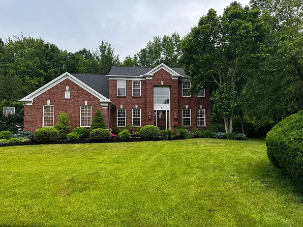 36225 Fernway Cir, Avon, OH 44011