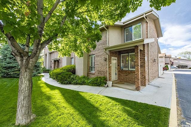 1st image of 8726 S Oakwood Cir E