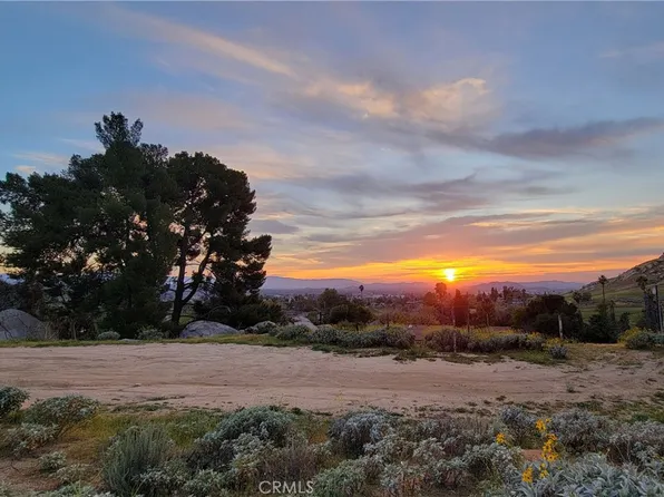 2935 Galaxie Heights Rd, Riverside, CA 92507