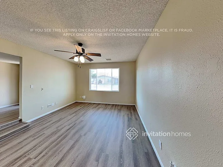 4621 W Carol Ave — Photo 3