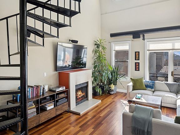 5th image of 1281 N Clybourn Ave APT 4