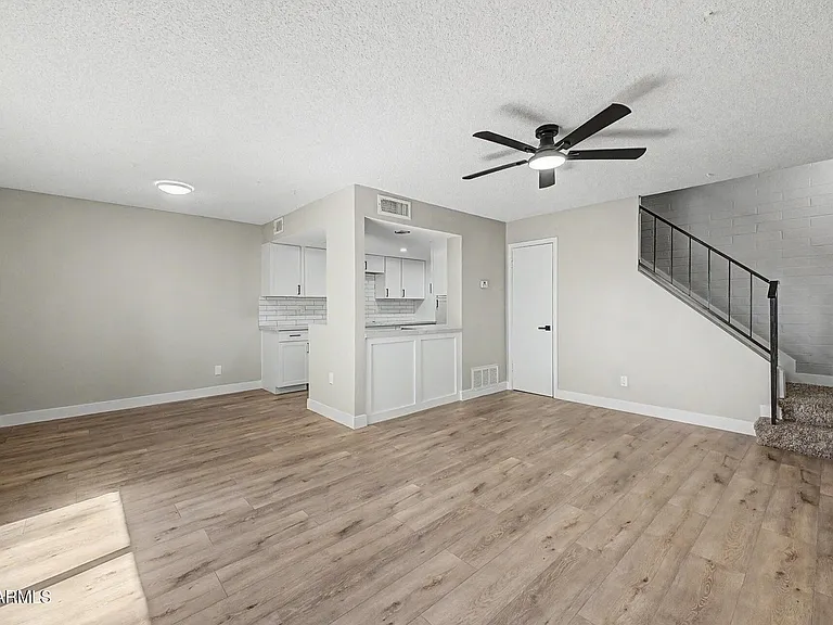 4107 W Wonderview Rd — Photo 2