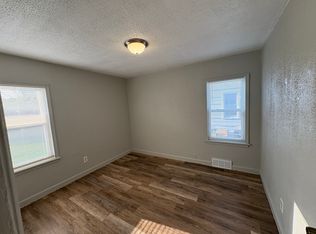 28319 Hillview St, Roseville, MI 48066