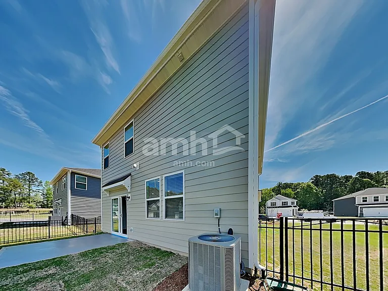1208 Livengood Way — Photo 21