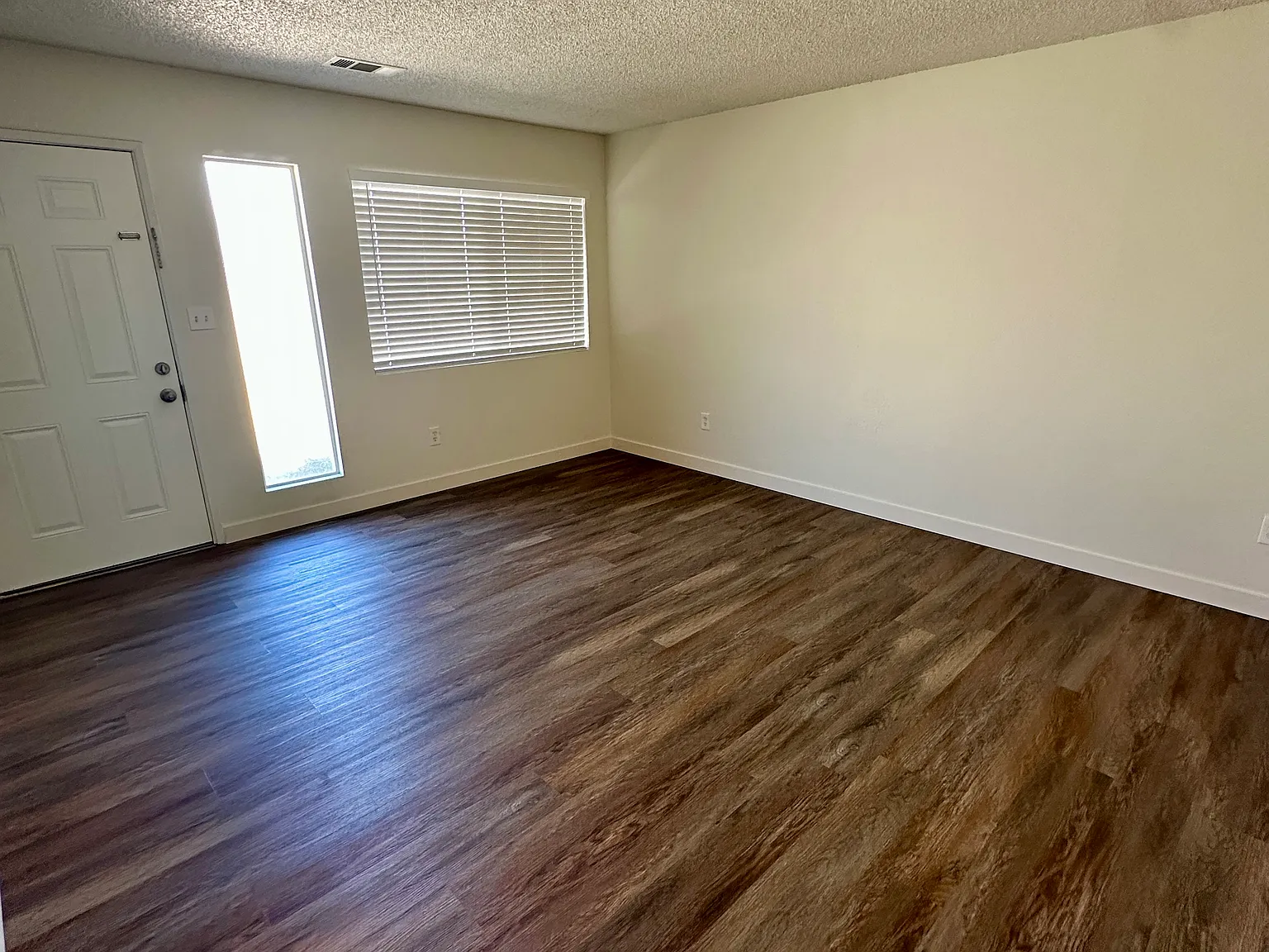 2 bed, $1,800 — Photo 3
