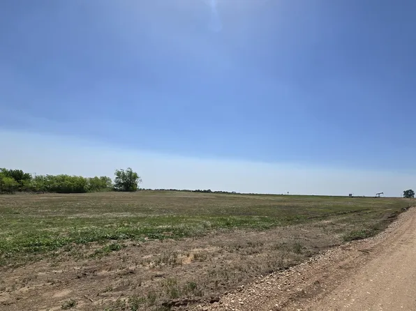 5398 1/2 W Carrier Rd, Enid, OK 73703