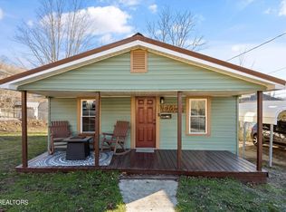 632 Ivey St, Jellico, TN 37762