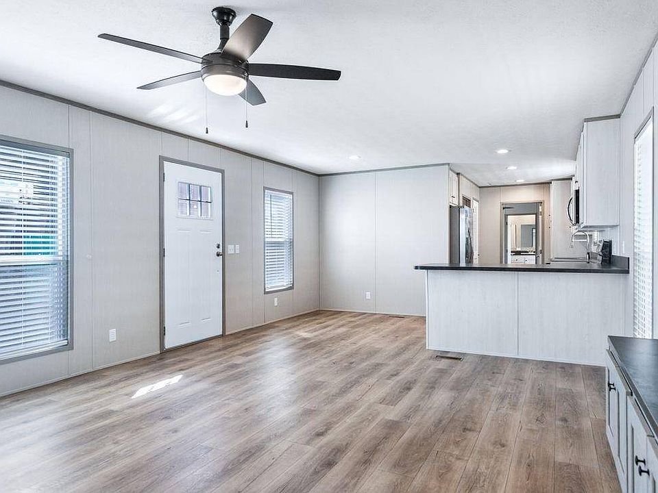 2nd image of 1106 Martin Ave