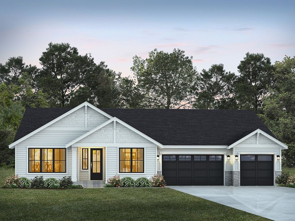 Interlaaken Estates I Plan 2840 C 3-Car Garage
