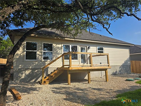 4th image of 1442 Bonnyview Dr