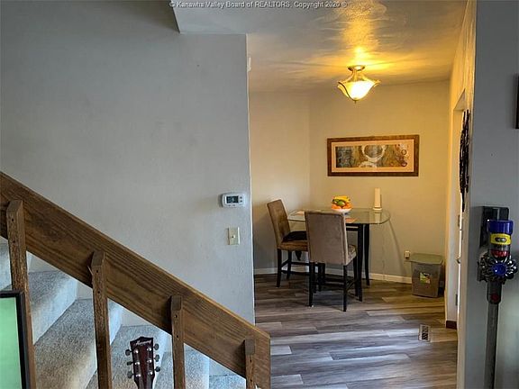 5th image of 794 Gordon Dr #7