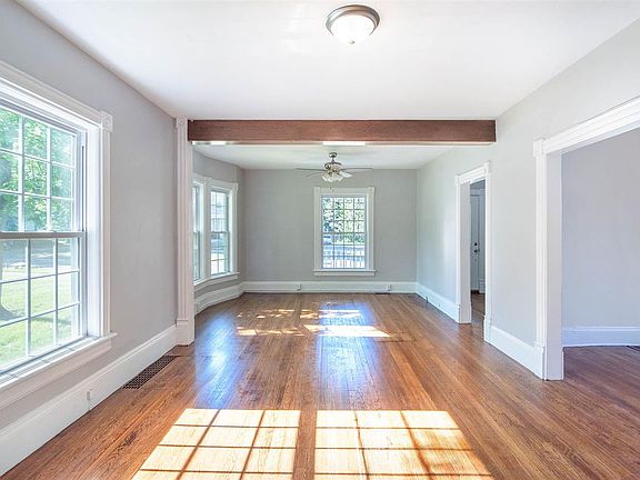 3rd image of 804 W Washington Ave