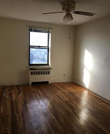 3rd image of 740 E 232nd St APT 6A