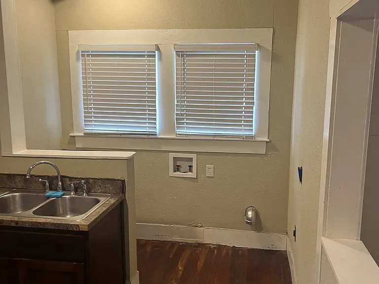 323 E Euclid Ave #325 — Photo 8