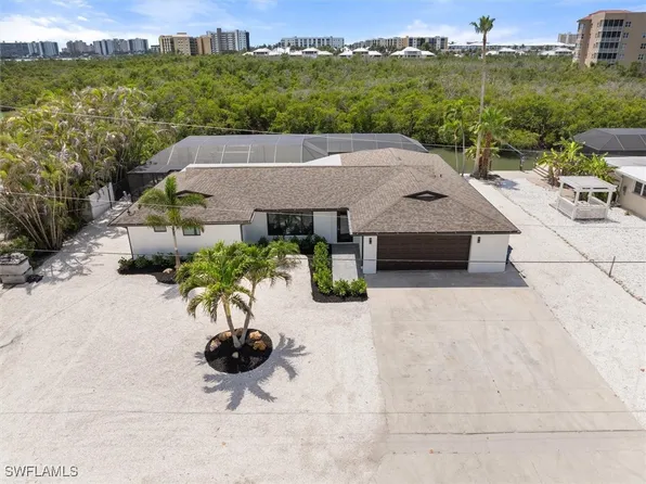 52 Fairview Blvd, Fort Myers Beach, FL 33931