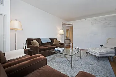 Rented by R New York