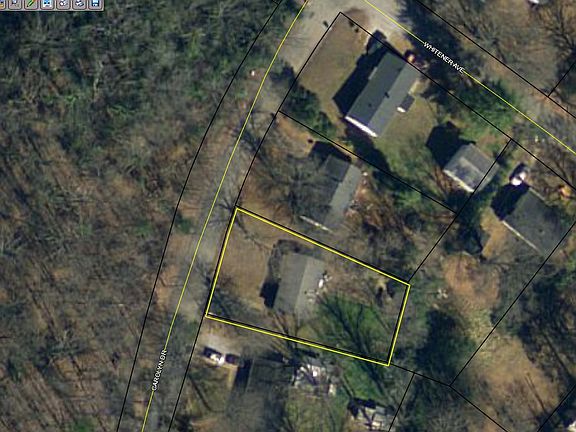 2nd image of 114 Carolyn Dr