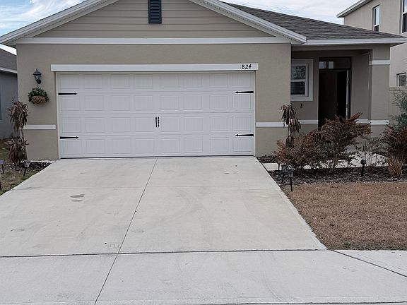 824 Horsetail Dr. Davenport Fl 33837