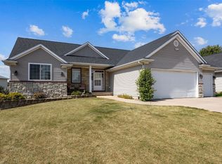 2370 Spoonbill Dr, Marion, IA 52302