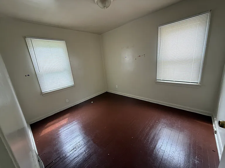 5649 Waterbury Ave — Photo 7