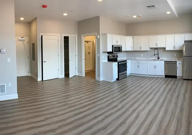 The Goodyear Mansion & Residences — Photo 14