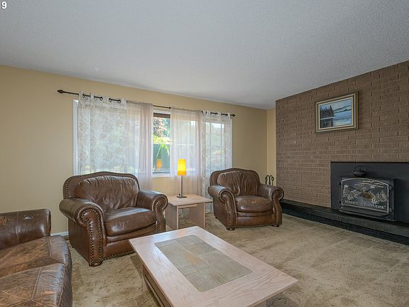 3rd image of 317 NW 70th St