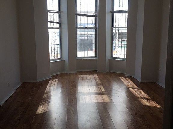 5th image of 116 Linden Blvd APT 1