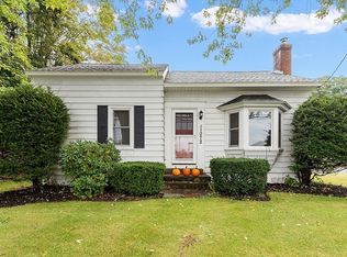 1072 Templeton Rd, Athol, MA 01331