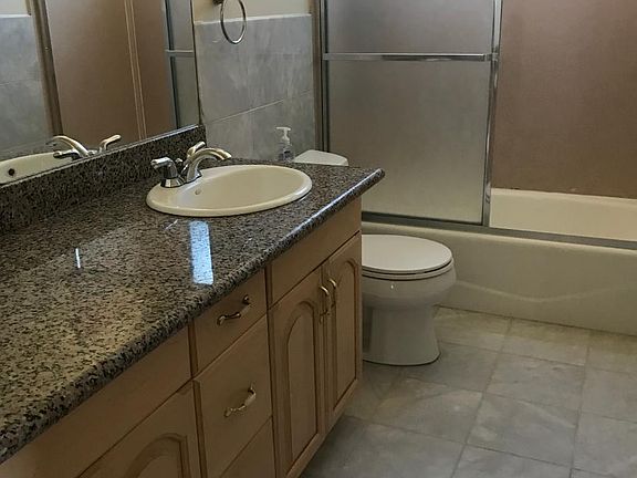 4th image of 155 Sunshine Dr
