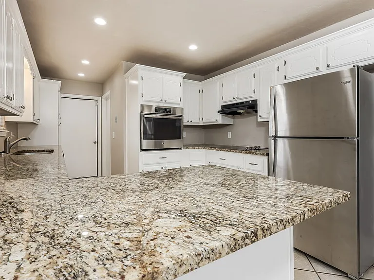 1112 Briar Bend Trl — Photo 7