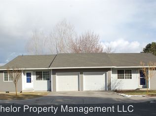 2754 SW 28th St, Redmond, OR 97756