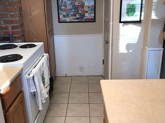 5th image of 829 Northwest Blvd