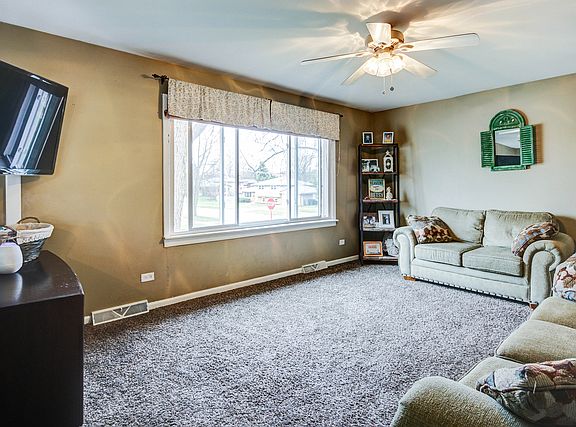 4th image of 8920 147th St