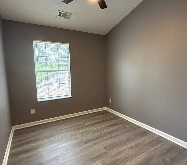 2614 Parkway Trl — Photo 12