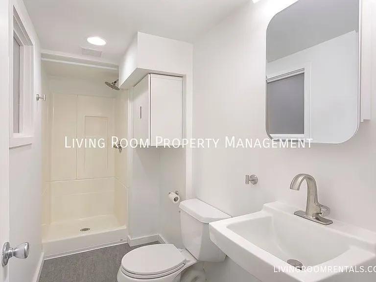 2304 NE Emerson St #B — Photo 8