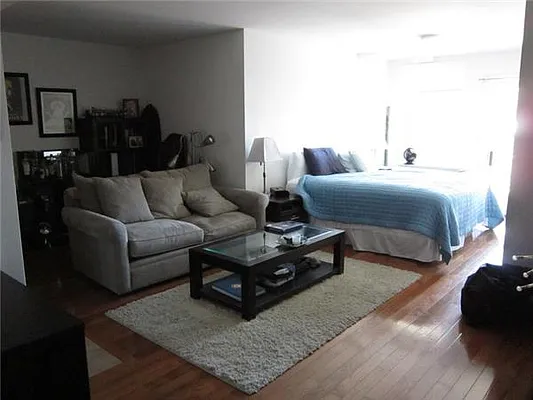 Rented by Mirador Real Estate | media 21