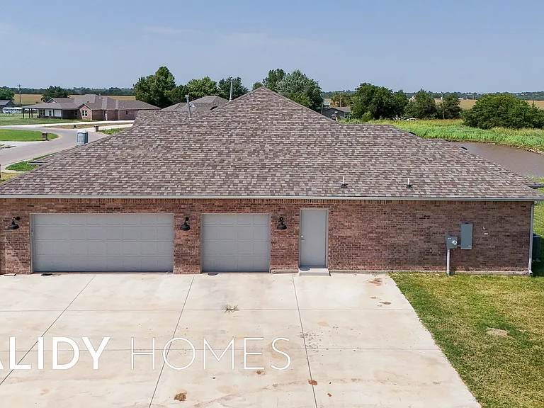 206 Olde Mill Ct — Photo 32