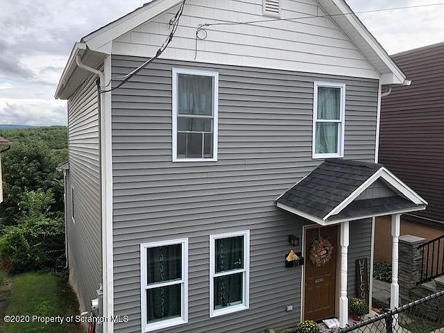 1st image of 962 Carmalt St
