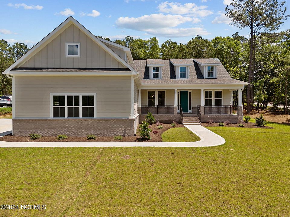 1st image of 114 Carriage Park Drive