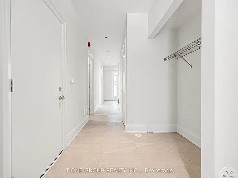 106 Grimsby Ln — Photo 5