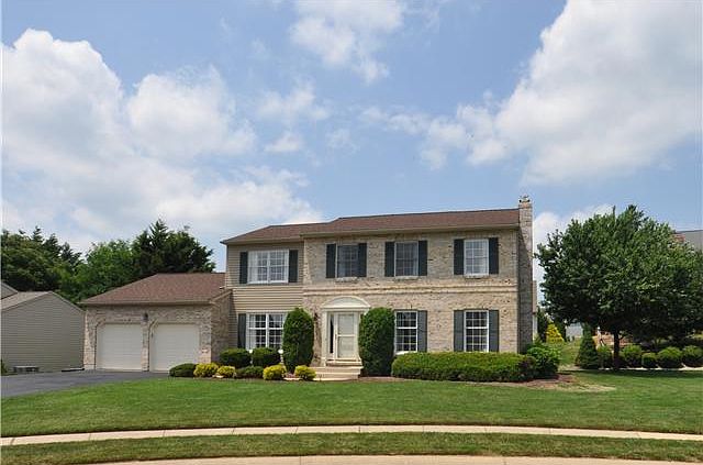 1st image of 204 Lena Ct