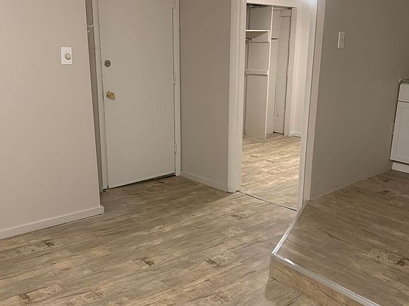 4th image of 2838 Broadway Ave #8