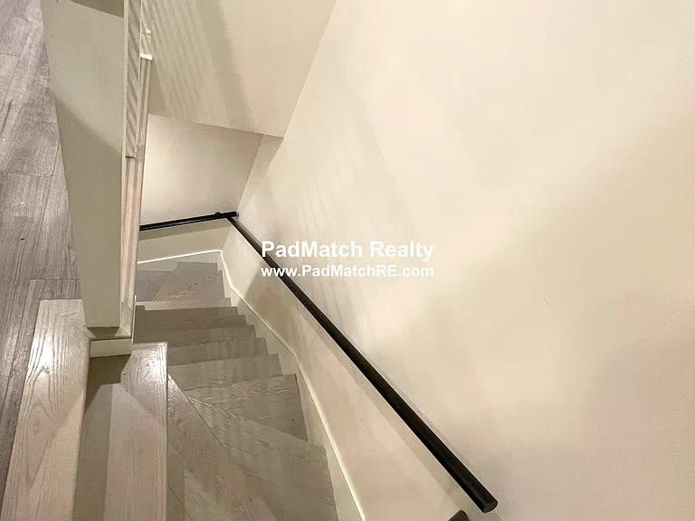 64 Chelsea St #1 — Photo 20