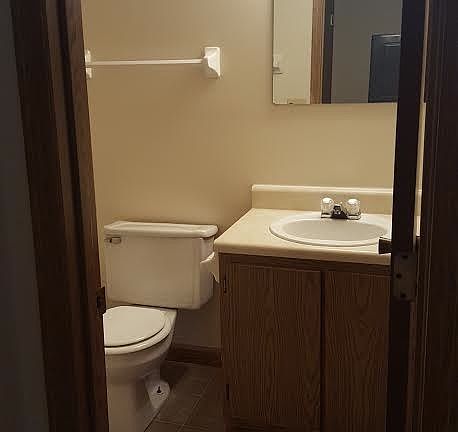 4th image of 8782 Oak Village Blvd