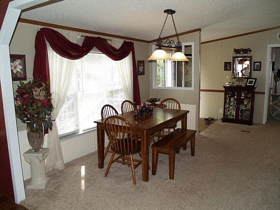 3rd image of 1082 Luke Bridge Rd